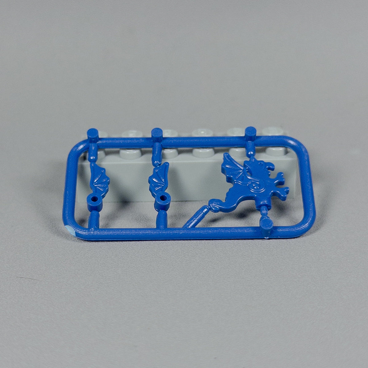 Custom Medieval Accessory- Dragon Plumes [x20 Per Batch]